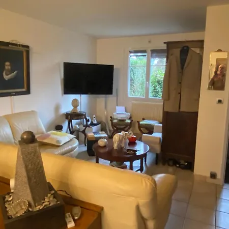 Maison Proche Villa *